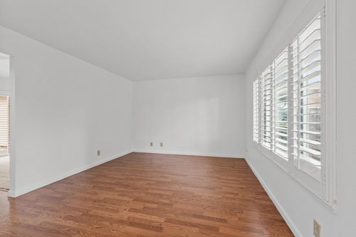 8253 La Riviera Drive, Sacramento, CA, 95826 | Card Image