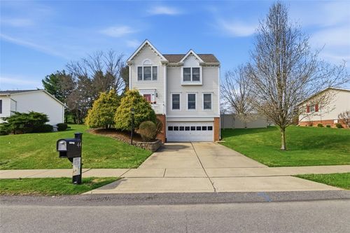 44 Rodgers Dr, Coraopolis, PA, 15108-9151 | Card Image