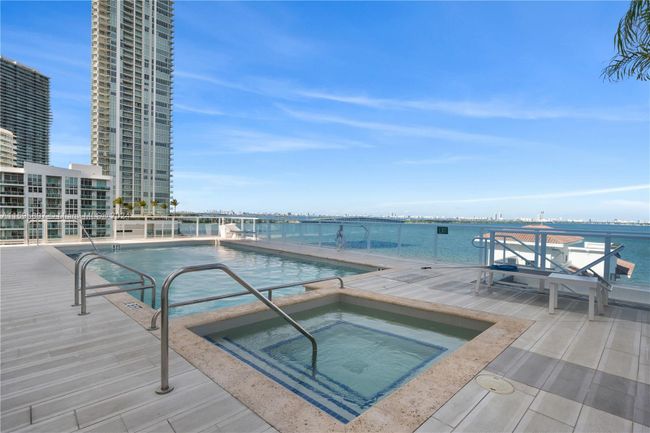 1702 - 601 Ne 27th St, Condo with 2 bedrooms, 2 bathrooms and null parking in Miami FL | Image 21