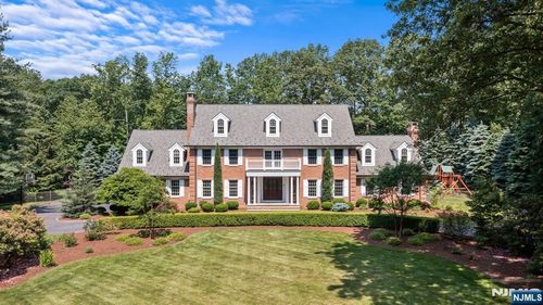 1 Stonewall Rd, Saddle River, NJ, 07458-2952 | Card Image