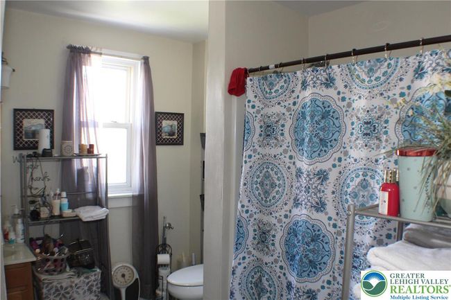 38 E Susquehanna St, House other with 4 bedrooms, 2 bathrooms and null parking in Allentown PA | Image 17