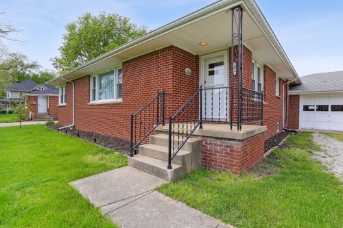 306 E Main St, Royal, IL, 61871-6038 | Card Image