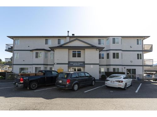 17-46160 Princess Ave, Chilliwack, BC, V2P2A7 | Card Image