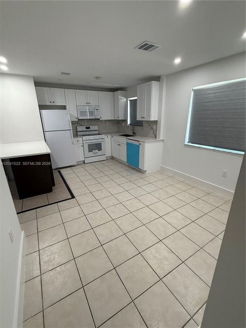 18602-18602 Sw 100th Ave, Cutler Bay, FL, 33157-6904 | Card Image