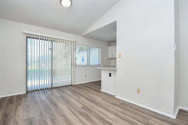 6915 Jeb Stuart Dr, House other with 3 bedrooms, 2 bathrooms and 1 parking in Richmond TX | Image 7