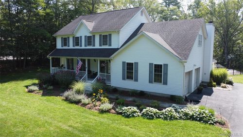 95 Weed Rd, Pine Bush, NY, 12566-7407 | Card Image