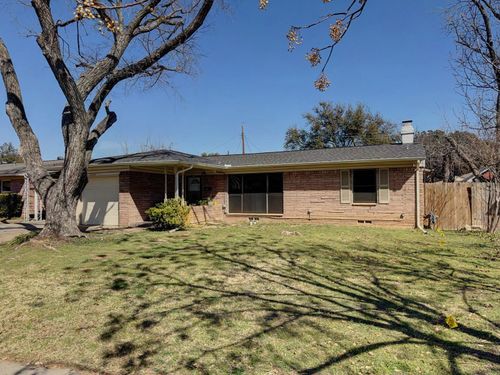 2404 William Brewster Dr, Irving, TX, 75062-7002 | Card Image