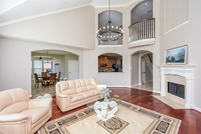 7111 Morrow Ct, House other with 5 bedrooms, 4 bathrooms and 3 parking in Sugar Land TX | Image 16