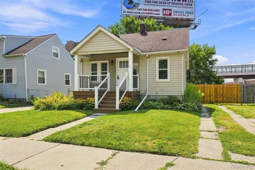 329 W Sonoma Ave, Hazel Park, MI, 48030-1341 | Card Image