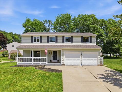203 Lochinver Dr, Coraopolis, PA, 15108-9631 | Card Image