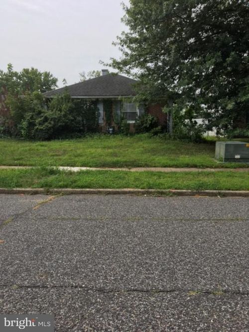 46 Parish Ln, Willingboro, NJ, 08046-2708 | Card Image