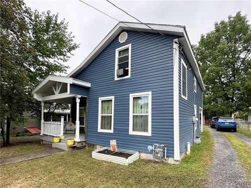 2757 Green St, Weedsport, NY, 13166-3207 | Card Image