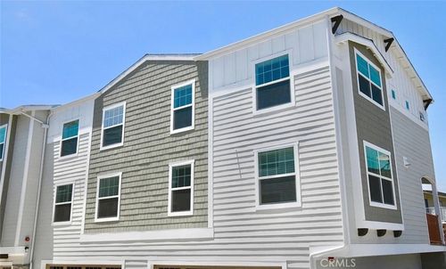 e-417 N Market St, Inglewood, CA, 90302-3412 | Card Image