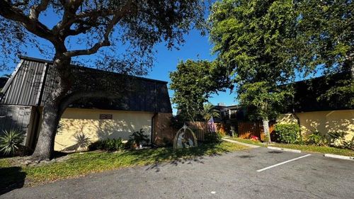 4c-2494 Waterside Dr, Lake Worth, FL, 33461-2560 | Card Image