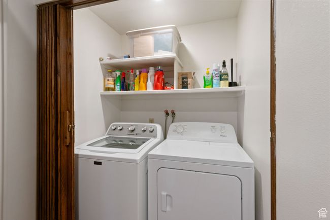 Washroom with independent washer and dryer | Image 7