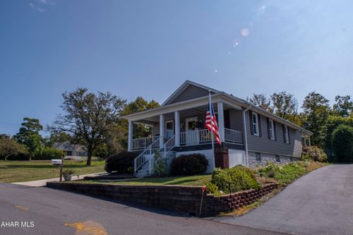 713 George Ave, Altoona, PA, 16602-6308 | Card Image