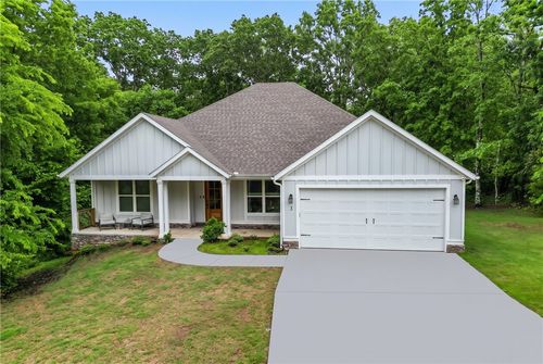 3 Donington Cir, Bella Vista, AR, 72714-3168 | Card Image