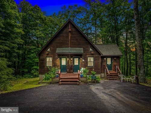 17 Mountainside Loop, BERKELEY SPRINGS, WV, 25411-6993 | Card Image