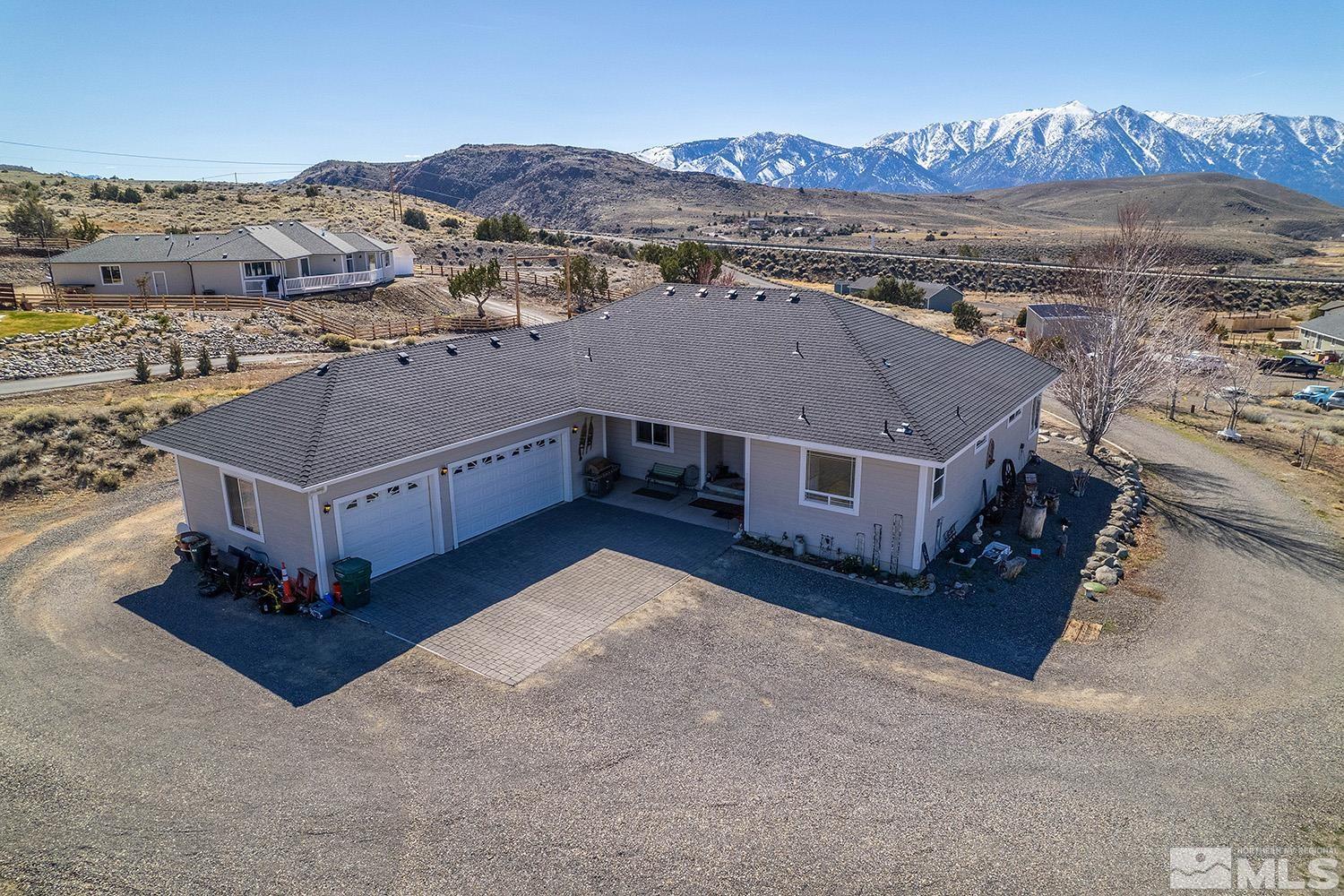 Dark Horse Ct, Gardnerville, NV 89410