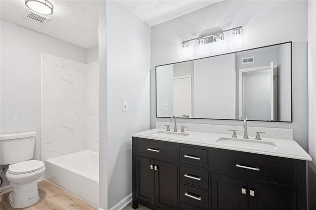 6430 Oakleaf Way Way, Condo with 3 bedrooms, 2 bathrooms and null parking in Morrow GA | Image 12