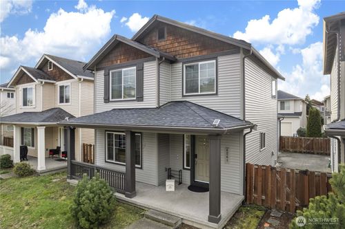 4241 Q St Ne, Auburn, WA, 98002-5041 | Card Image