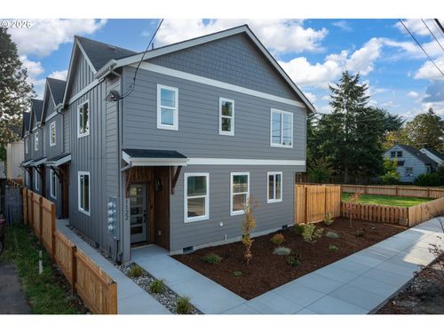 1126 Ne 84th Ave, Portland, OR, 97220 | Card Image
