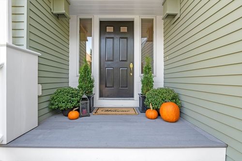 75 Country Club Way, Ipswich, MA, 01938-3000 | Card Image