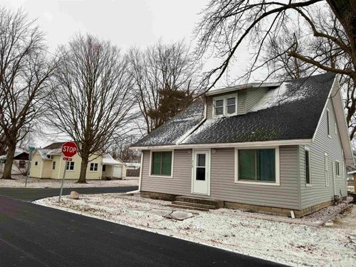 218 N Greenberry St, Sweetser, IN, 46987 | Card Image