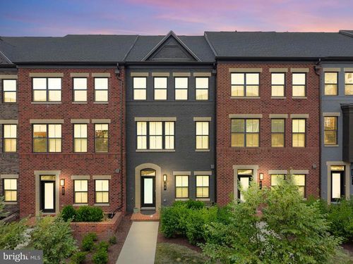 818 S Greenbrier St, ARLINGTON, VA, 22204-2704 | Card Image