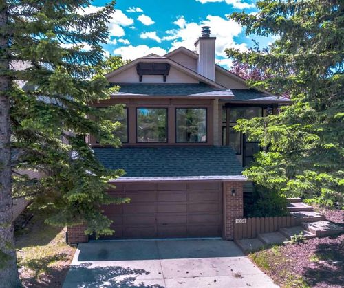 1091 Berkley Dr Nw, Calgary, AB, T3K1S6 | Card Image