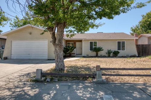 2984 Homsy Ave, Clovis, CA, 93612-5013 | Card Image