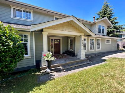 6171 Baillie Rd, House other with 5 bedrooms, 3 bathrooms and null parking in Sechelt BC | Image 1