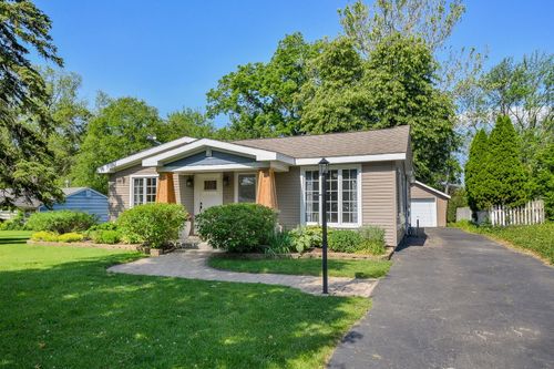 1015 S Harrison St, Batavia, IL, 60510-3027 | Card Image
