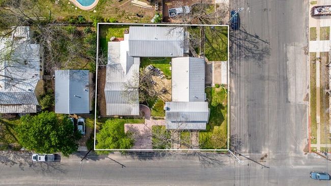 202 S Bowie St, Home with 5 bedrooms, 6 bathrooms and 1 parking in Fredericksburg TX | Image 59