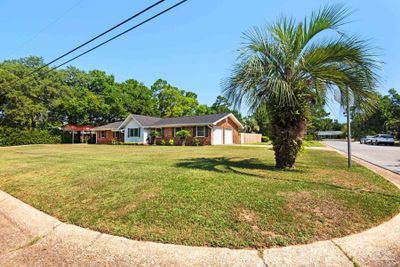 4120 Cherry Laurel Dr, House other with 4 bedrooms, 2 bathrooms and 4 parking in Pensacola FL | Image 3