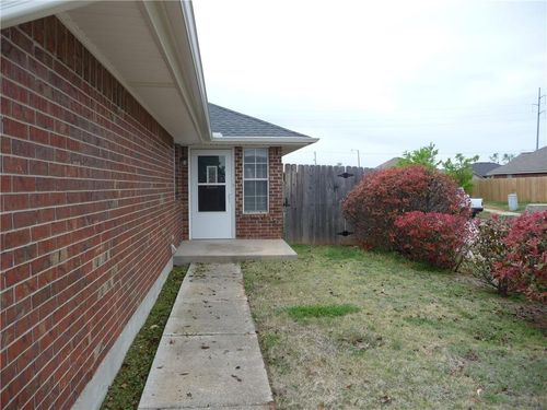 2415-2415 Truitt, Moore, OK, 73160-8927 | Card Image