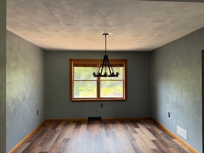 206 Brook Hollow Rd, House other with 3 bedrooms, 3 bathrooms and null parking in Mt. Pleasant Twp - Wml PA | Image 5