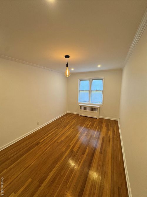 apt-a4-137 Smith St, Freeport, NY, 11520-4427 | Card Image