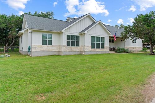 1 Agarita Cir, Wimberley, TX, 78676-1901 | Card Image