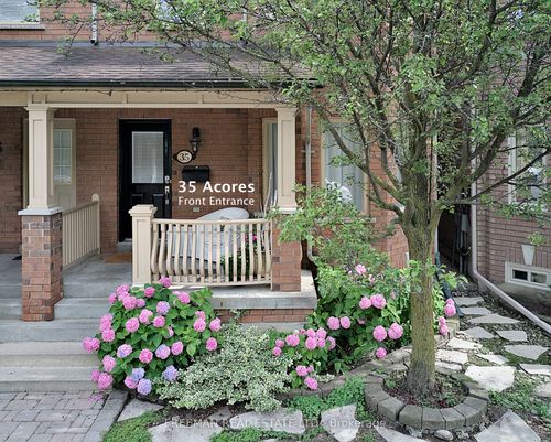 35 Acores Ave, Toronto, ON, M6G4B4 | Card Image