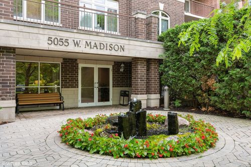 unit-411-5055 Madison St, Skokie, IL, 60077-2573 | Card Image