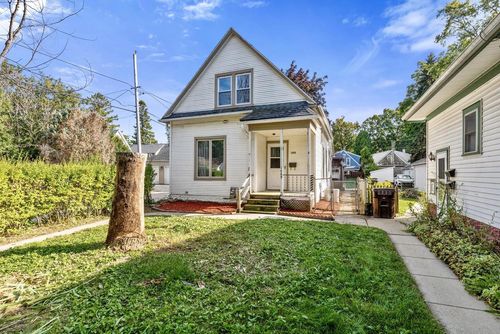 1009 Elm Avenue, SOUTH MILWAUKEE, WI, 53172 | Card Image