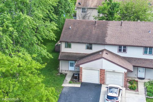 1405 Merrimac Ln N, Hanover Park, IL, 60133-6211 | Card Image