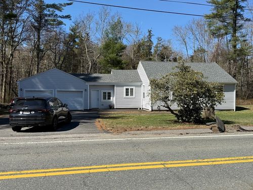 73 County Rd, East Freetown, MA, 02717-1629 | Card Image