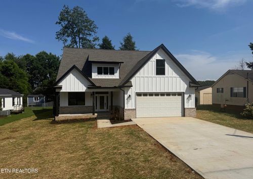 1212 Redwood Ave, Maryville, TN, 37803-5745 | Card Image