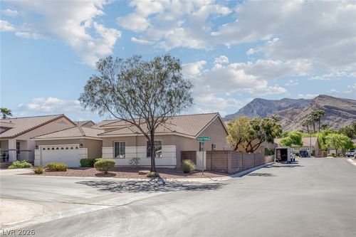 3513 Natural View St, Las Vegas, NV, 89129-8165 | Card Image