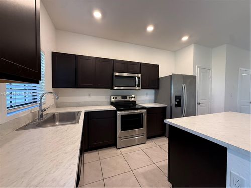 731 Sw 11th St, FLORIDA CITY, FL, 33034 | Card Image