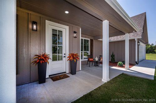 20069 County Road 1560, Ada, OK, 74820-1359 | Card Image