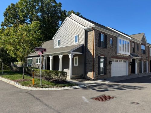 701 England Rd, Cranberry Twp, PA, 16066-2902 | Card Image