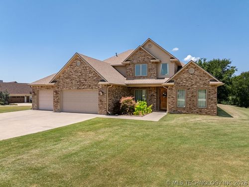 108 Whitney Way, Madill, OK, 73446-2056 | Card Image